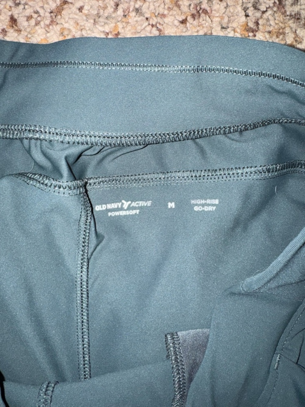 Old Navy Active High-Rise Shorts Medium - Picture 3 of 3